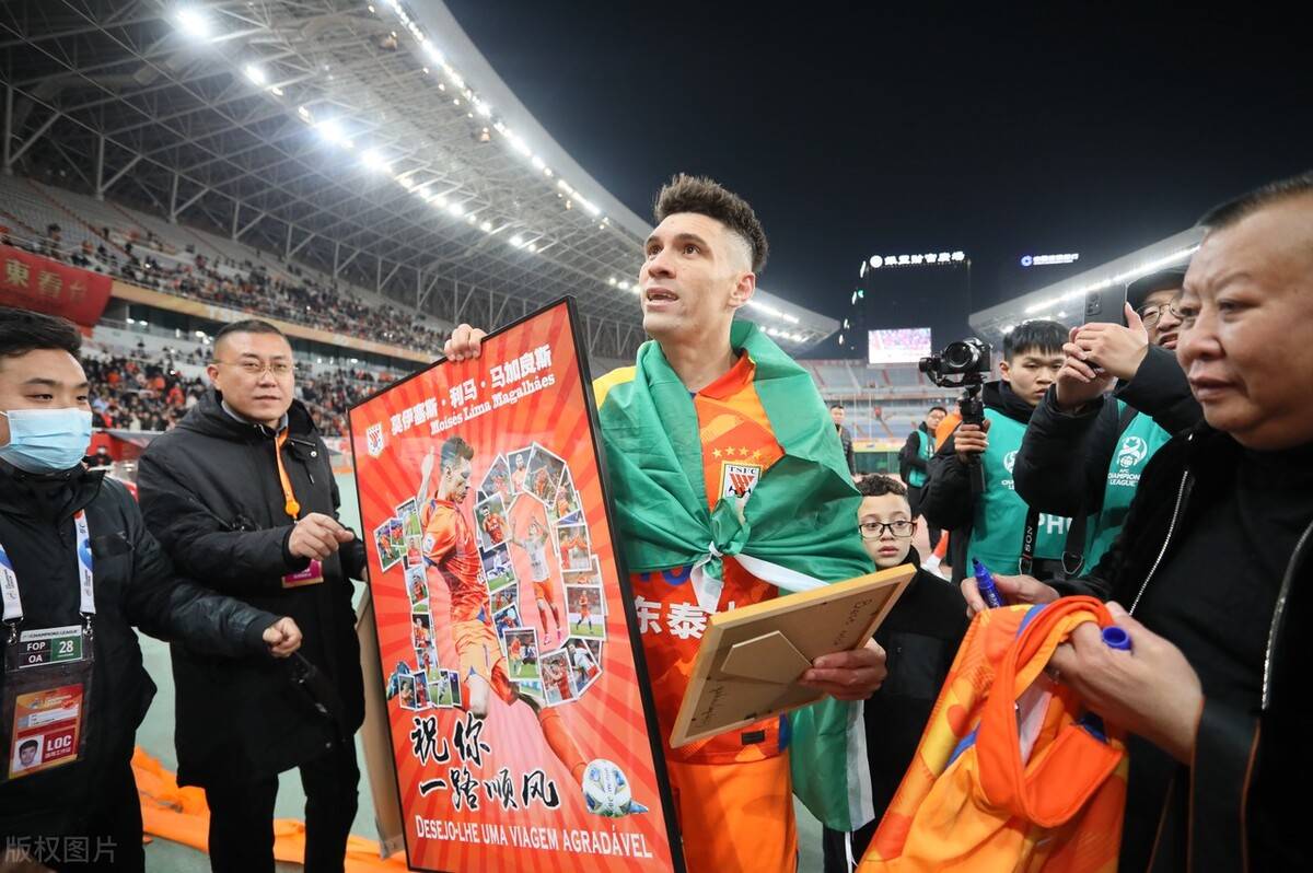 黑白直播nba-鲁能半场便锁定胜局，客场击败富力的简单介绍