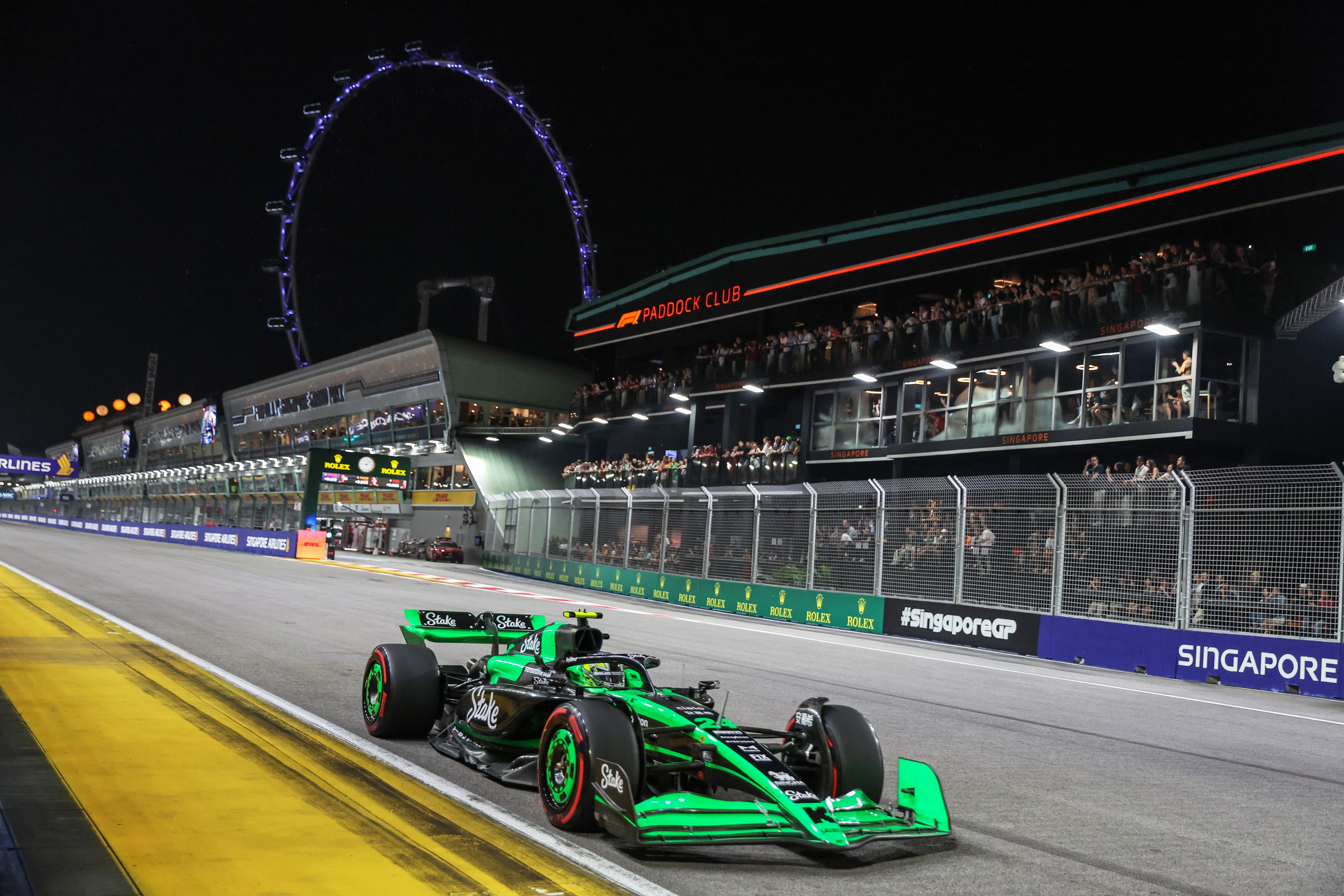 东京举行F1赛车比赛，国家队表现戏剧性的简单介绍