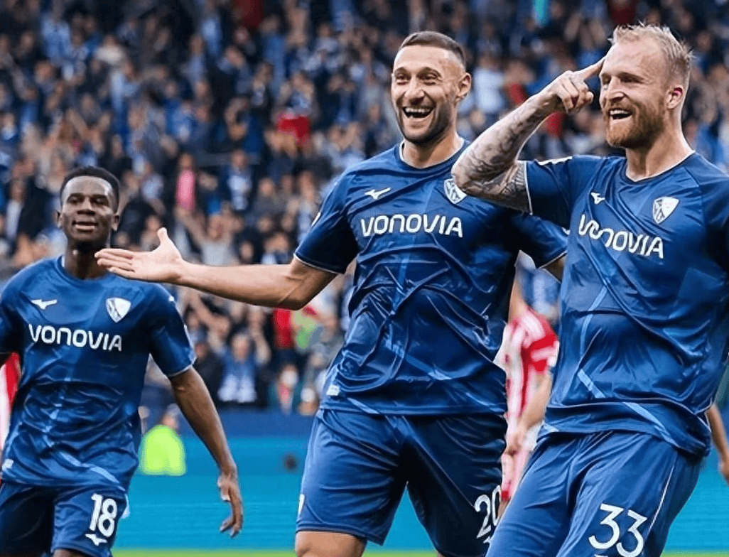 黑白直播免费体育直播-勒沃库森球员状态火热，备战对手慕尼黑巨人的简单介绍