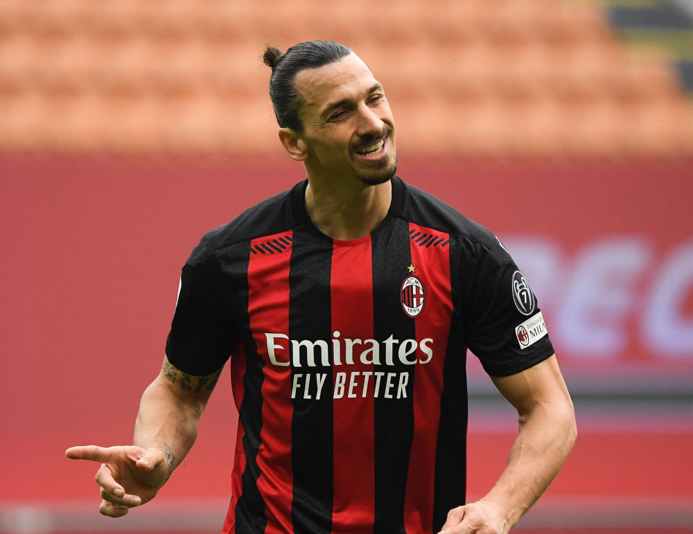 黑白直播体育-包含AC米兰前锋伊布拉希莫维奇续约一年，将继续为球队效力的词条