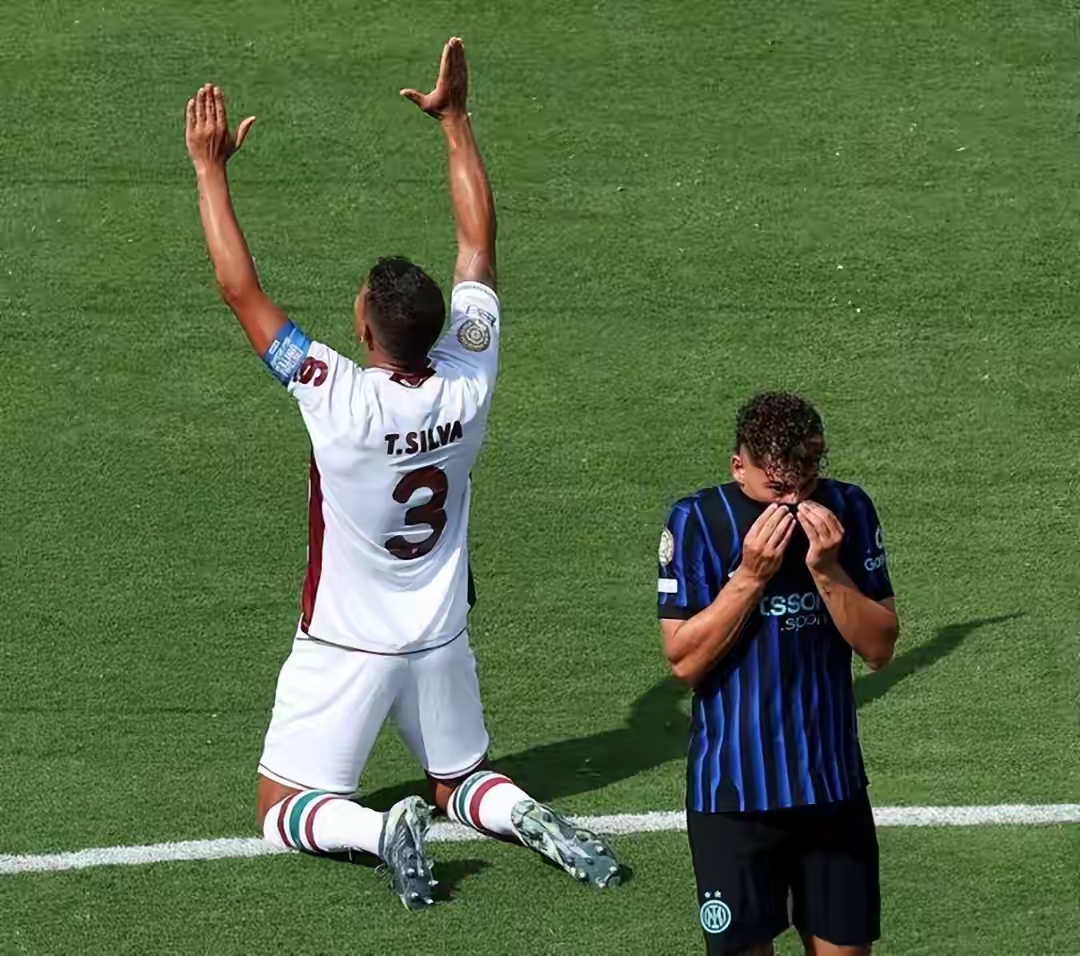 包含佛罗伦萨铁桥般稳固，欧冠比赛无往而不胜的词条