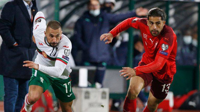 黑白直播免费体育直播-包含法国对瑞士：欧洲足球强队将迎来对决的词条