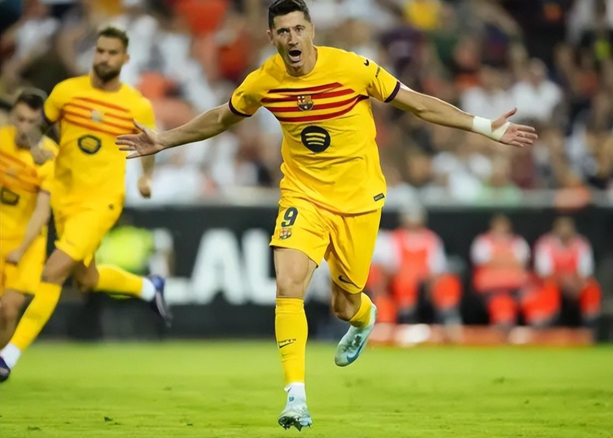 黑白直播nba在线观看-关于瓦伦西亚遭遇逆转，错失全取三分机会的信息