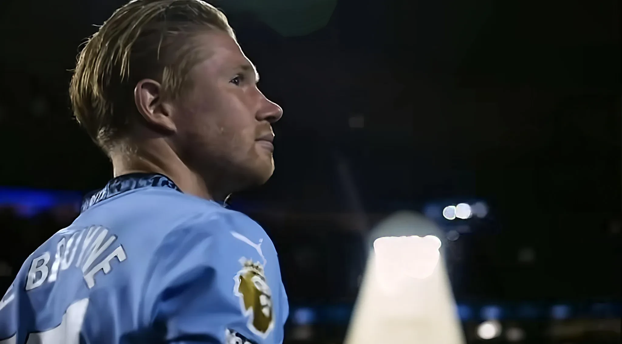 包含巴黎绝地反击曼城，德布劳内完成帽子戏法的词条