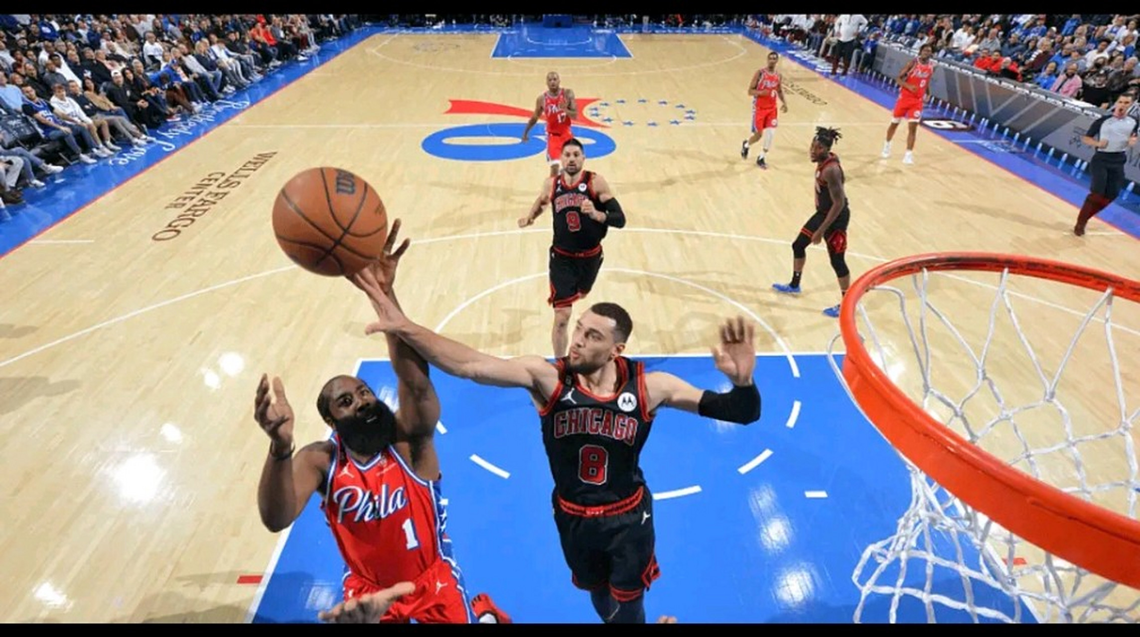 黑白直播-76人力克勇士，拉文统治全场的简单介绍